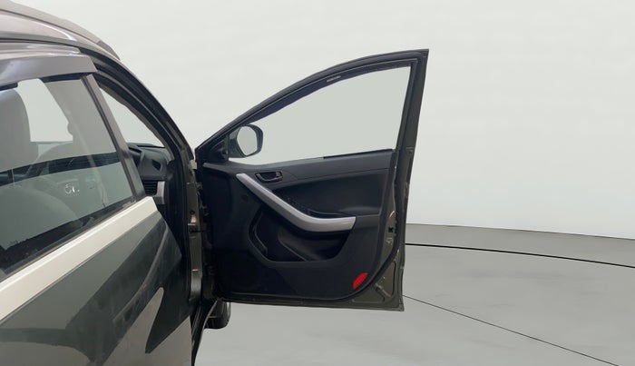 2021 Tata NEXON XM SUNROOF PETROL, Petrol, Manual, 78,778 km, RHS Front Door