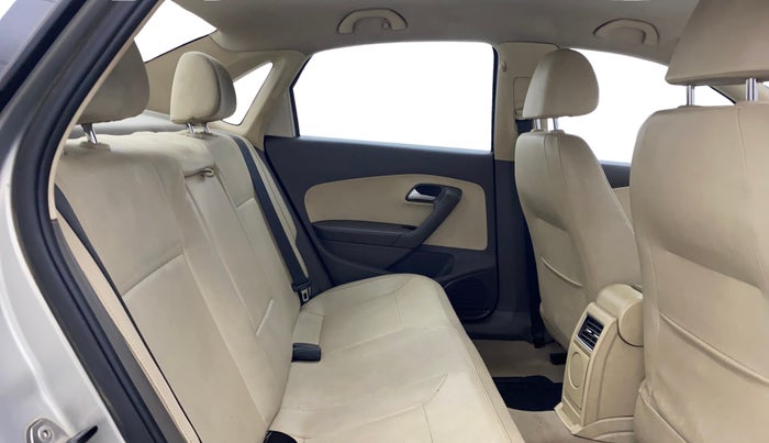 2014 Volkswagen Vento HIGHLINE DIESEL 1.6, Diesel, Manual, 12,300 km, Right Side Rear Door Cabin