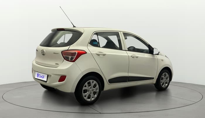 2016 Hyundai Grand i10 MAGNA 1.2 KAPPA VTVT, Petrol, Manual, 70,249 km, Right Back Diagonal