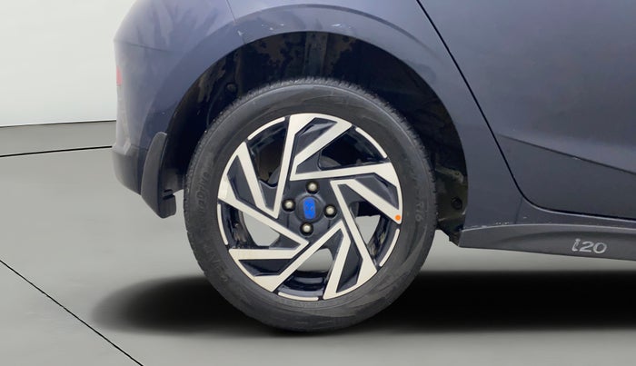 2024 Hyundai NEW I20 ASTA (O) 1.2 MT, Petrol, Manual, 42,640 km, Right Rear Wheel