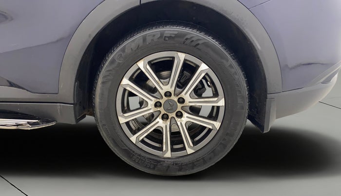 2023 Mahindra XUV700 AX 7 D AT 7 STR, Diesel, Automatic, 87,623 km, Left Rear Wheel