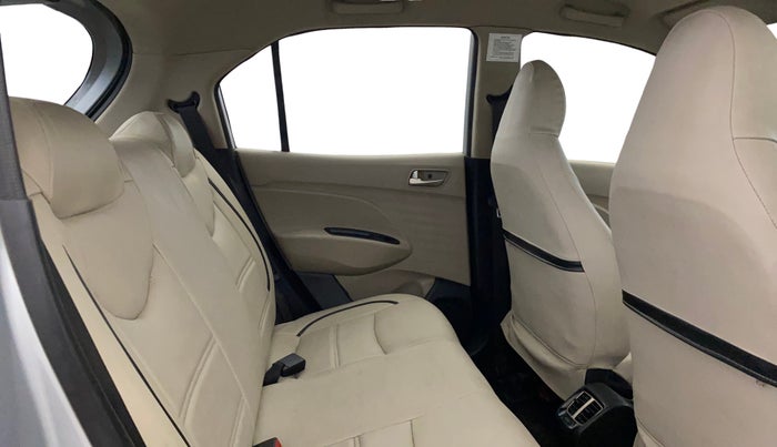 2019 Hyundai NEW SANTRO SPORTZ CNG, CNG, Manual, 70,949 km, Right Side Rear Door Cabin