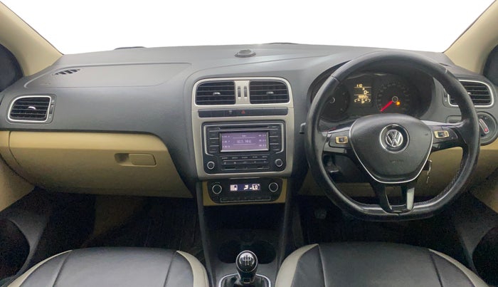 2017 Volkswagen Polo HIGHLINE1.2L, Petrol, Manual, 66,810 km, Dashboard