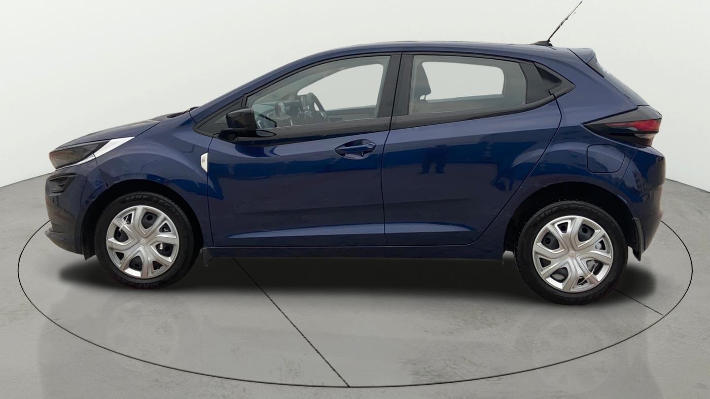 2024 Tata ALTROZ XM PLUS PETROL, Petrol, Manual, 8,236 km, Left Side