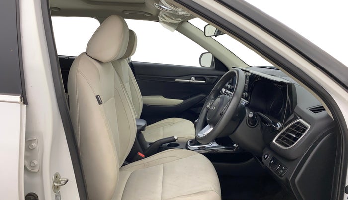 2022 KIA SELTOS HTK PLUS 1.5 IMT, Petrol, Manual, 71,399 km, Right Side Front Door Cabin