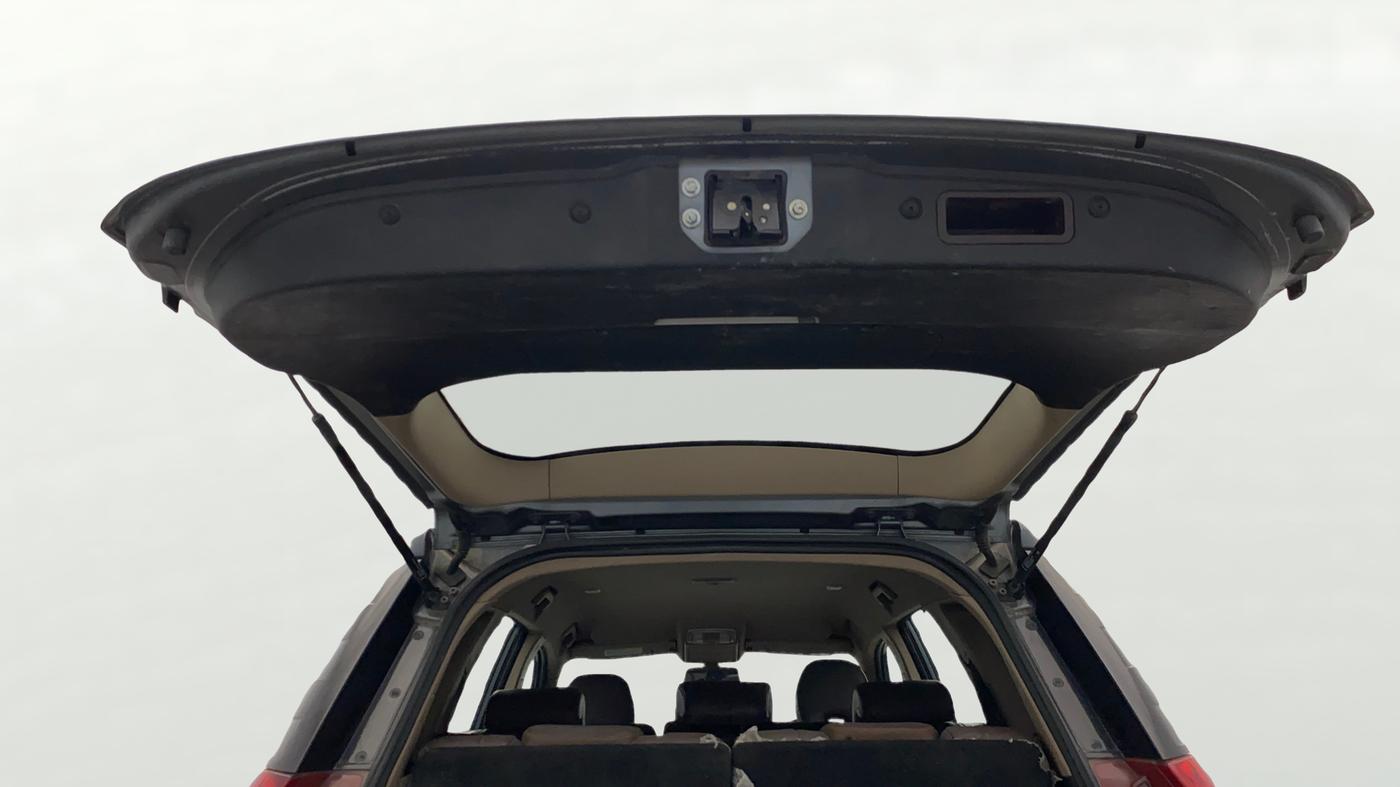 2014 Mahindra XUV500 W8, Diesel, Manual, 86,374 km, Boot Door Open