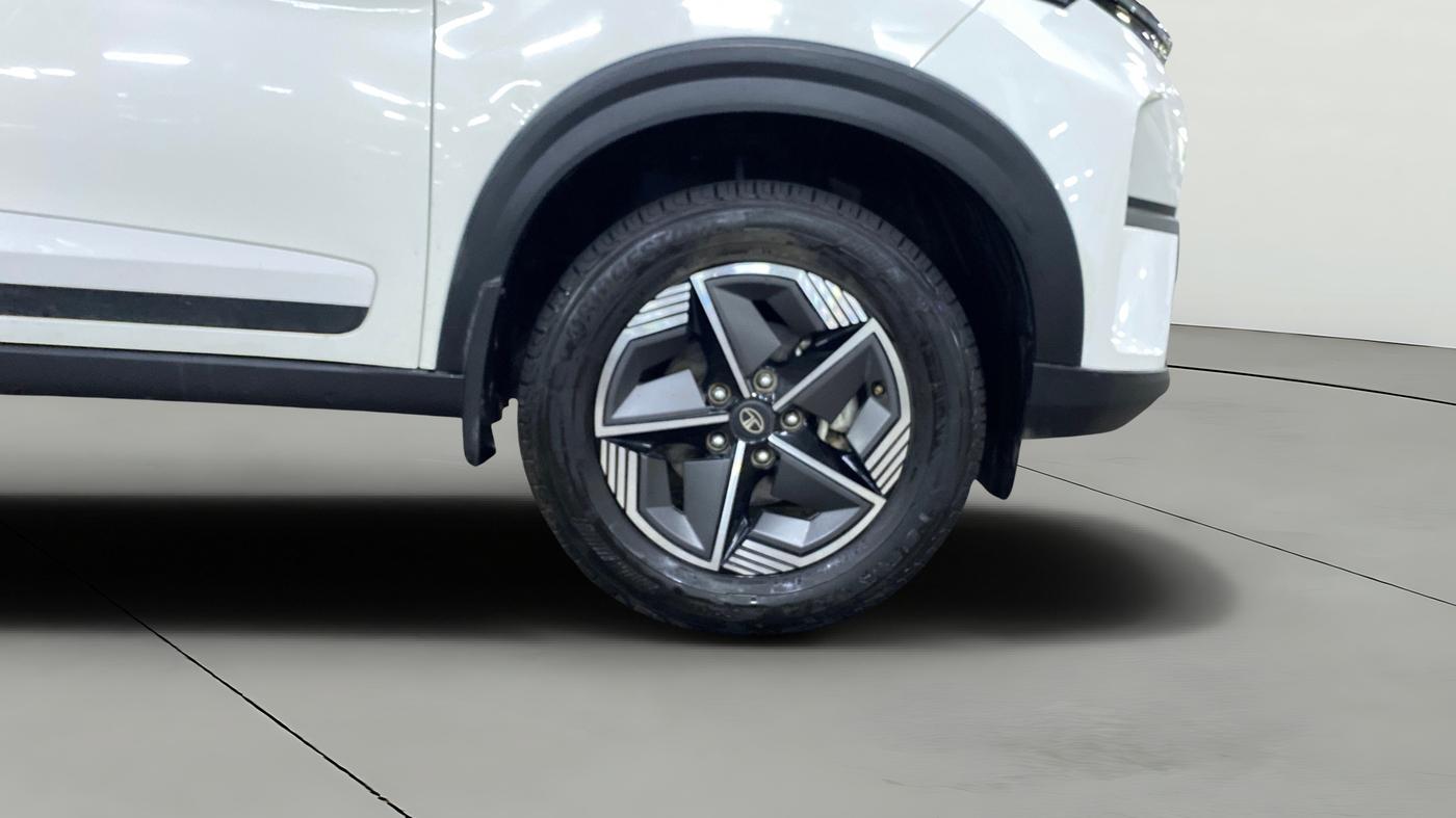 2023 Tata NEXON CREATIVE PLUS S 1.2 REVOTRON 6 MT, Petrol, Manual, 34,726 km, Right Front Wheel