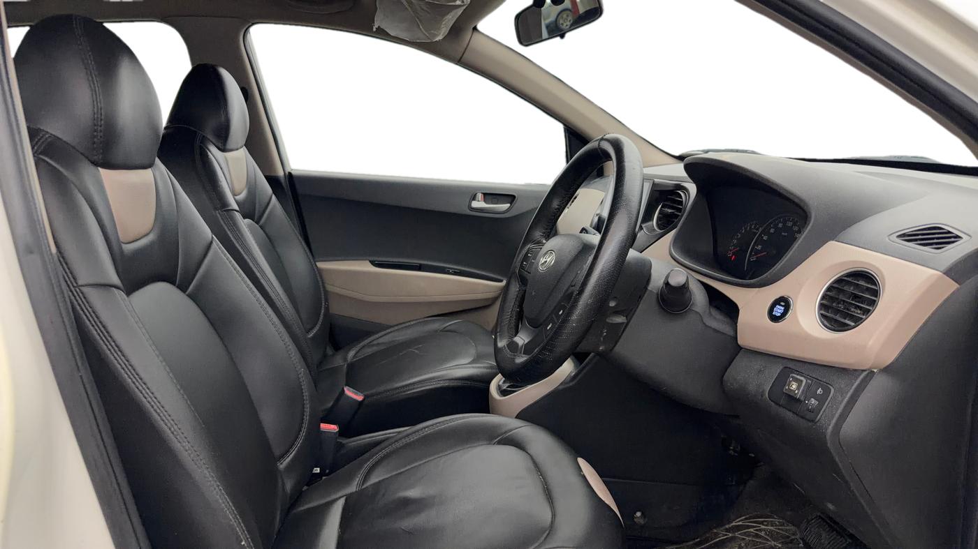 2014 Hyundai Grand i10 ASTA AT 1.2 KAPPA VTVT, CNG, Automatic, 44,971 km, Right Side Front Door Cabin