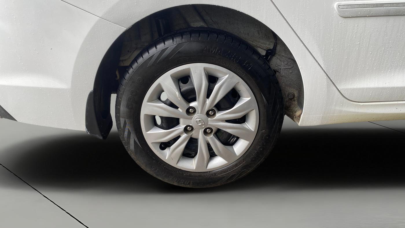 2018 Hyundai Verna 1.6 EX CRDI, Diesel, Manual, 80,426 km, Right Rear Wheel