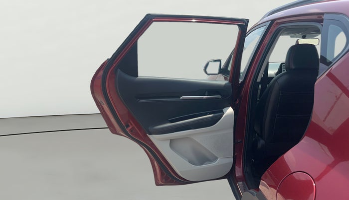 2020 KIA SONET HTX 1.0 IMT, Petrol, Manual, 1,09,076 km, LHS Rear Door