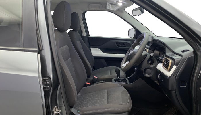 2022 Tata PUNCH ACCOMPLISHED AMT, Petrol, Automatic, 62,619 km, Right Side Front Door Cabin