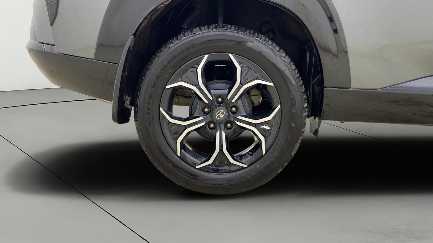 2025 Tata Curvv Creative S 1.2 Petrol 6MT, Petrol, Manual, 11,609 km, Right Rear Wheel