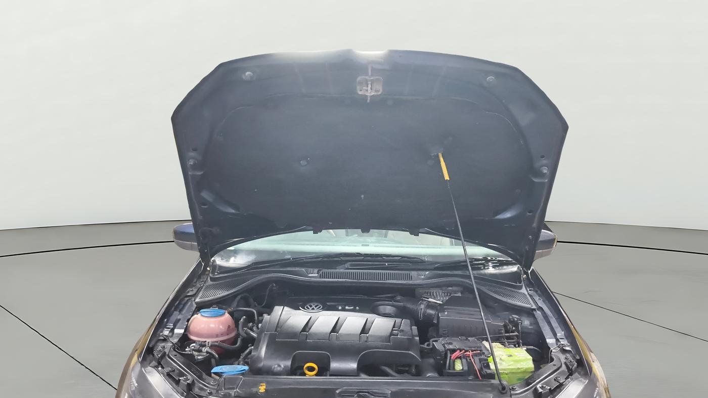 2015 Volkswagen Polo HIGHLINE1.5L, Diesel, Manual, 79,241 km, Open Bonet