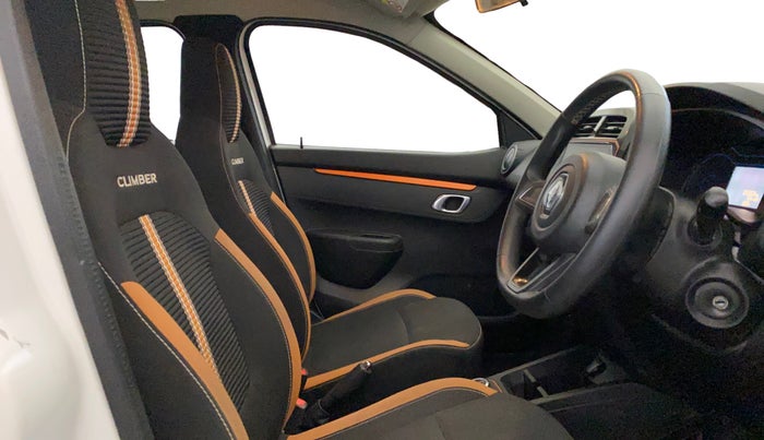 2021 Renault Kwid CLIMBER 1.0 AMT (O), Petrol, Automatic, 39,339 km, Right Side Front Door Cabin