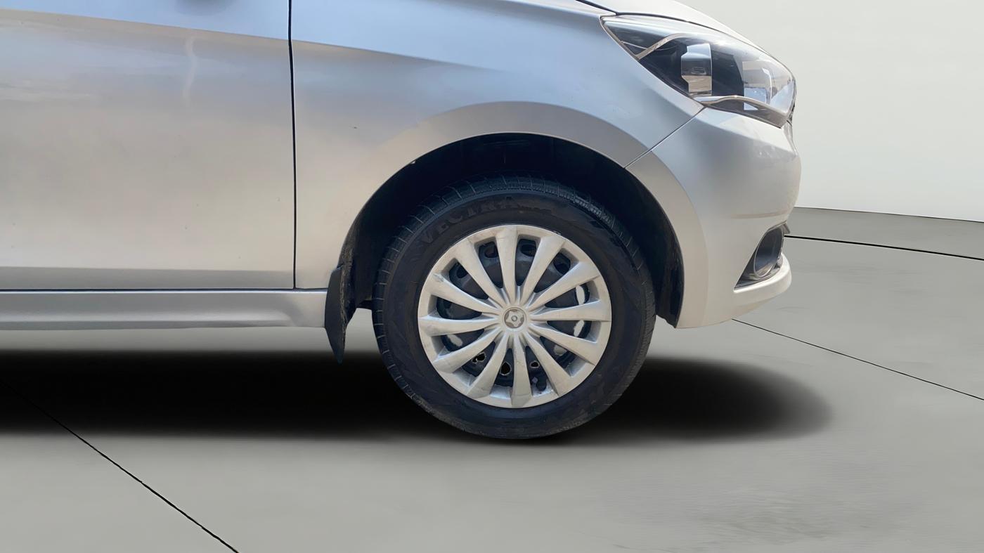 2018 Tata TIGOR XT PETROL, CNG, Manual, 62,047 km, Right Front Wheel
