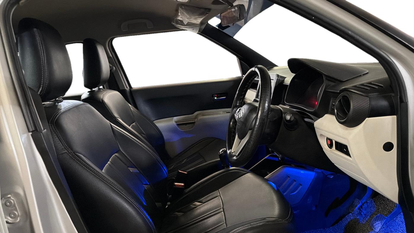 2017 Maruti IGNIS ALPHA 1.2, Petrol, Manual, 74,535 km, Right Side Front Door Cabin