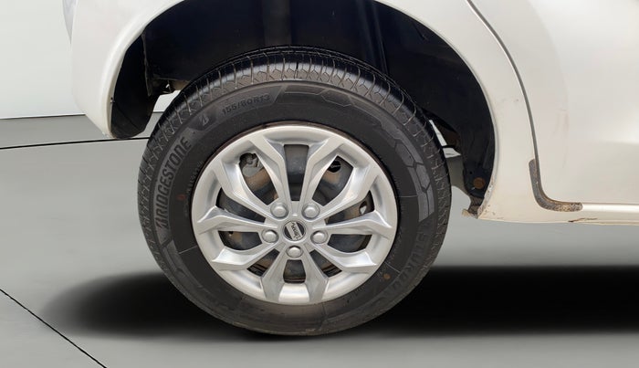 2016 Datsun Redi Go T (O), Petrol, Manual, 29,508 km, Right Rear Wheel