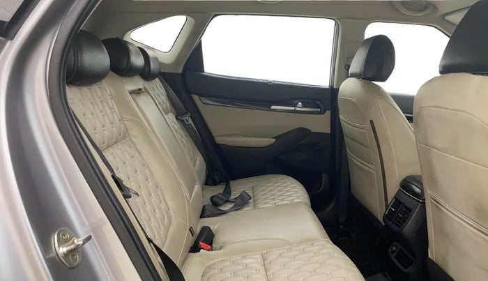 2020 KIA SELTOS HTX 1.5 DIESEL, Diesel, Manual, 1,30,684 km, Right Side Rear Door Cabin