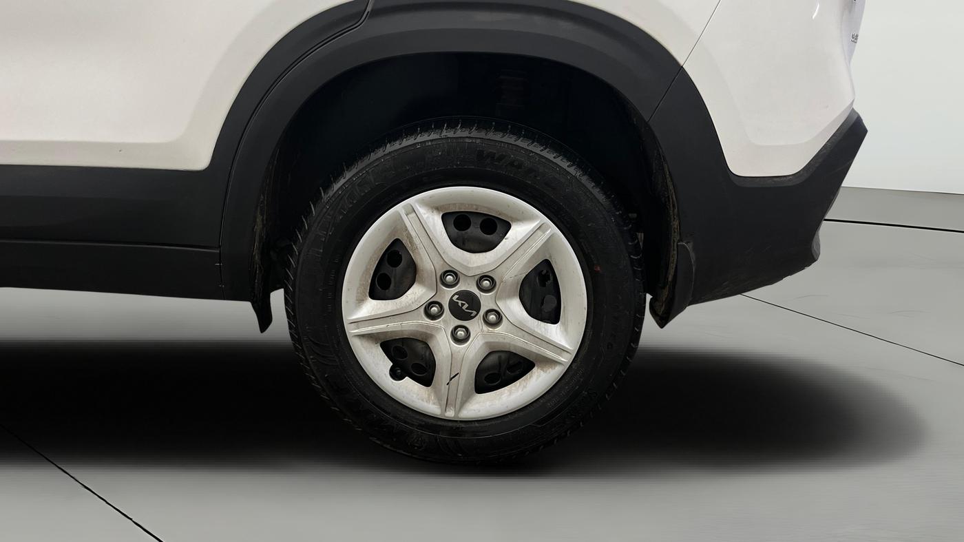 2025 KIA SELTOS HTE (O)1.5 Petrol MT, Petrol, Manual, 5,525 km, Left Rear Wheel