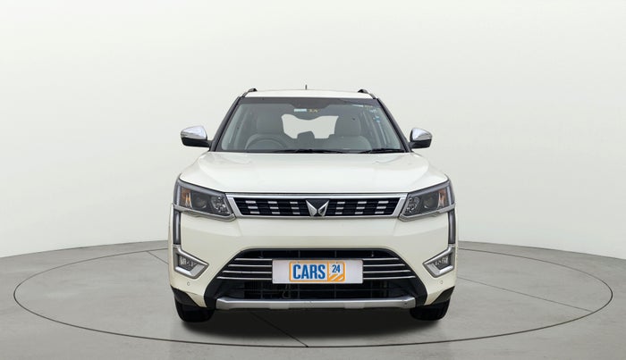 2023 Mahindra XUV300 W8 (O) 1.5 DIESEL AMT, Diesel, Automatic, 25,849 km, Front
