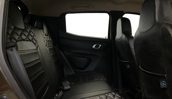 2019 Renault Kwid RXT 1.0 (O), Petrol, Manual, 31,468 km, Right Side Rear Door Cabin