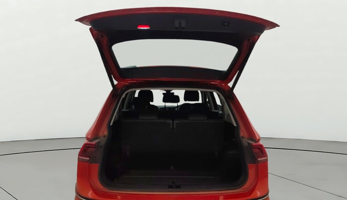 2019 Volkswagen TIGUAN ALL SPACE 2.0 TSI, Petrol, Automatic, 50,534 km, Boot Door Open