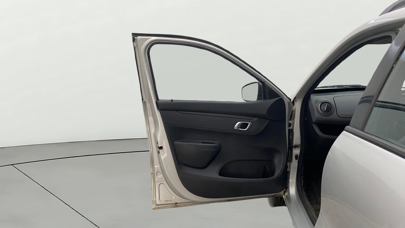 2018 Renault Kwid RXT 1.0 AMT (O), CNG, Automatic, 62,800 km, LHS Front Door