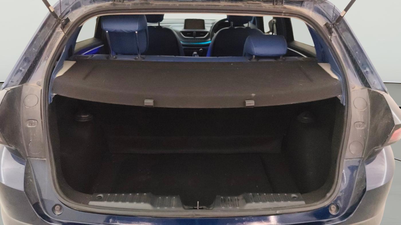 2024 Tata ALTROZ XZA + SUNROOF, Petrol, Automatic, 13,097 km, Boot Open Zoomed View