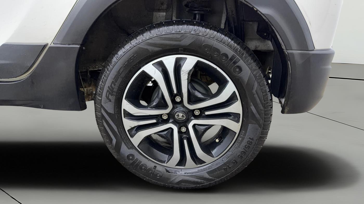2024 Tata TIAGO NRG  NRG XZA CNG, CNG, Automatic, 29,344 km, Left Rear Wheel