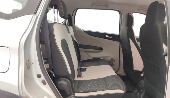 2022 Renault TRIBER RXZ AMT, Petrol, Automatic, 28,081 km, Right Side Rear Door Cabin