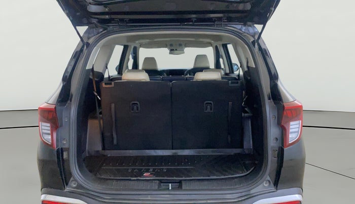 2022 KIA CARENS LUXURY PLUS 1.5 DIESEL AT 7 STR, Diesel, Automatic, 67,767 km, Boot Open Zoomed View