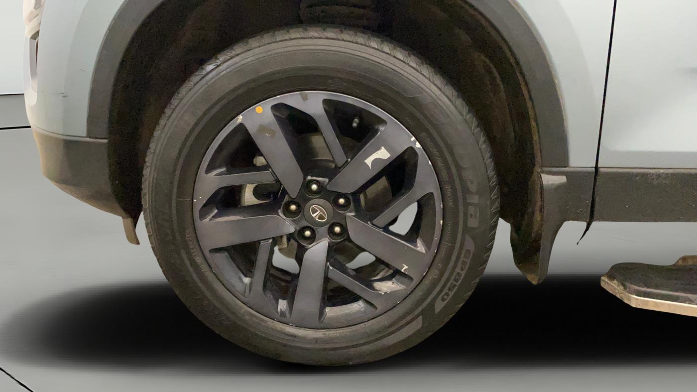 2021 Tata Safari XZA PLUS, Diesel, Automatic, 82,692 km, Left Front Wheel
