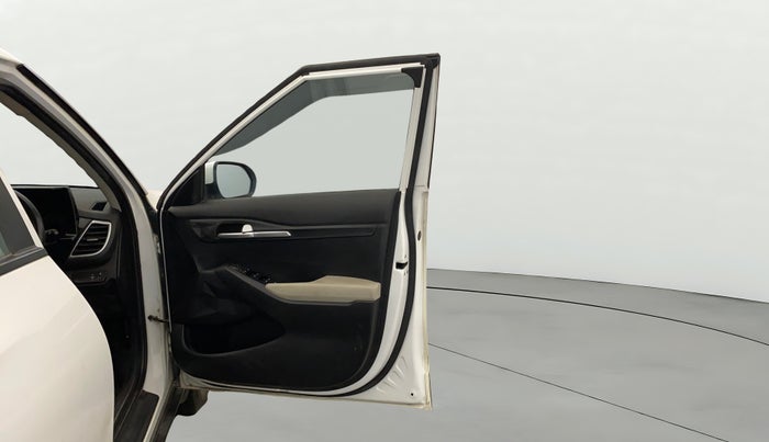 2022 KIA SELTOS HTK PLUS 1.5 IMT, Petrol, Manual, 68,922 km, RHS Front Door