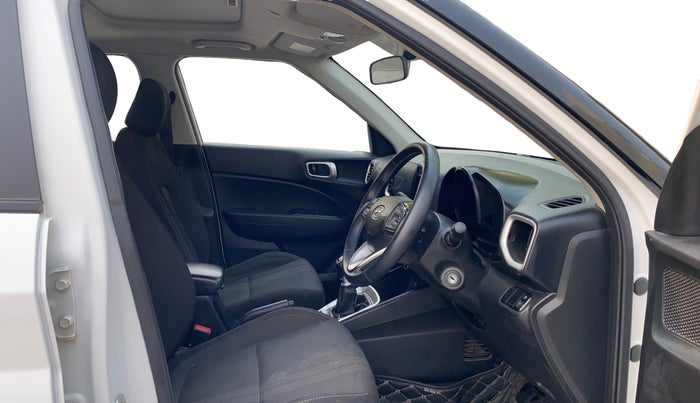 2020 Hyundai VENUE SX 1.5 CRDI, Diesel, Manual, 45,316 km, Right Side Front Door Cabin