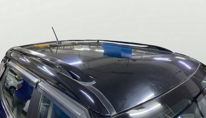 2020 Mahindra XUV300 W6 1.2 PETROL, Petrol, Manual, 83,760 km, Roof