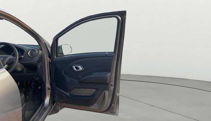 2018 Datsun Redi Go T (O), Petrol, Manual, 61,237 km, RHS Front Door