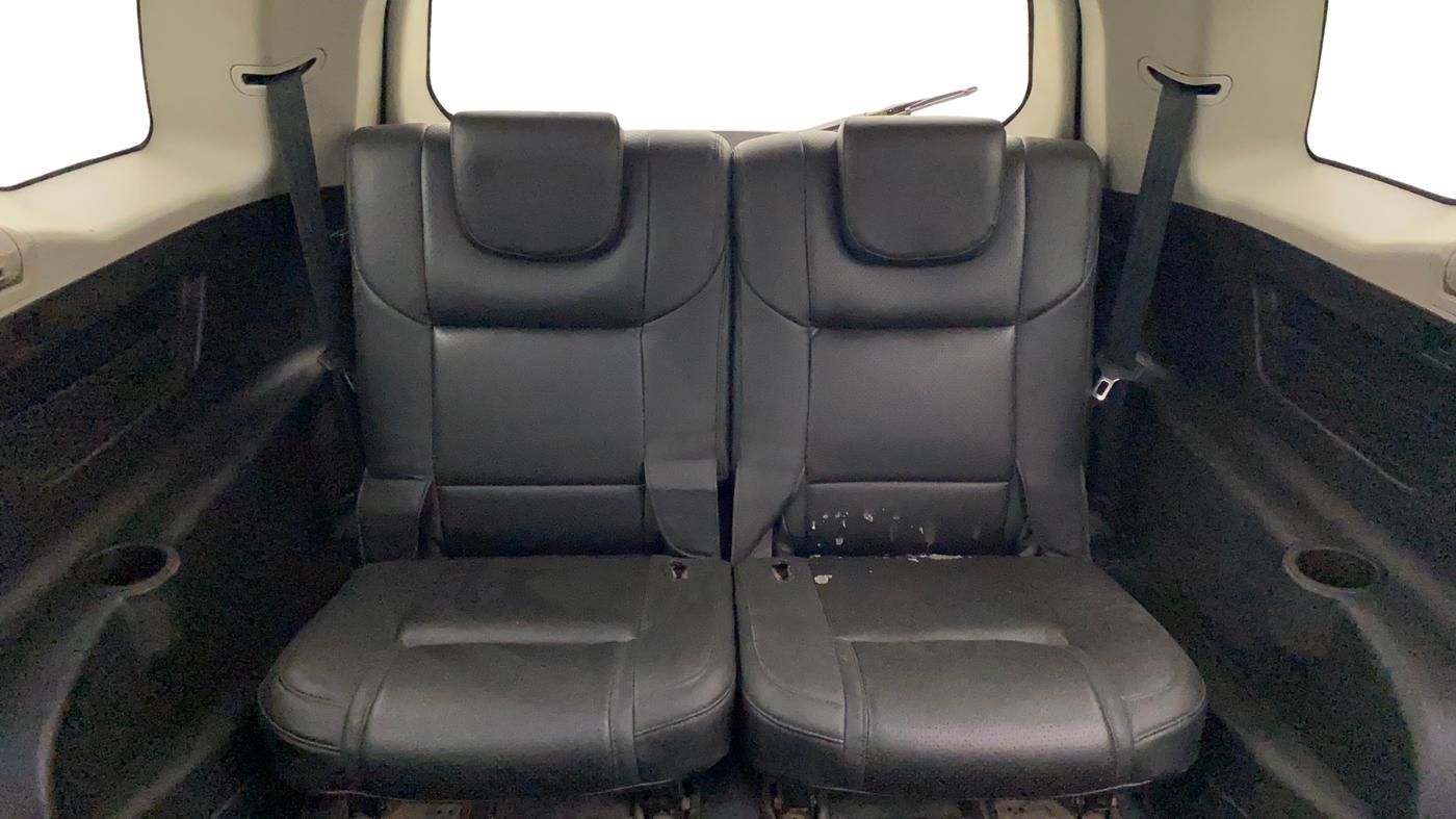 2021 Mahindra XUV500 W9, Diesel, Manual, 1,13,770 km, Third Seat Row ( optional )