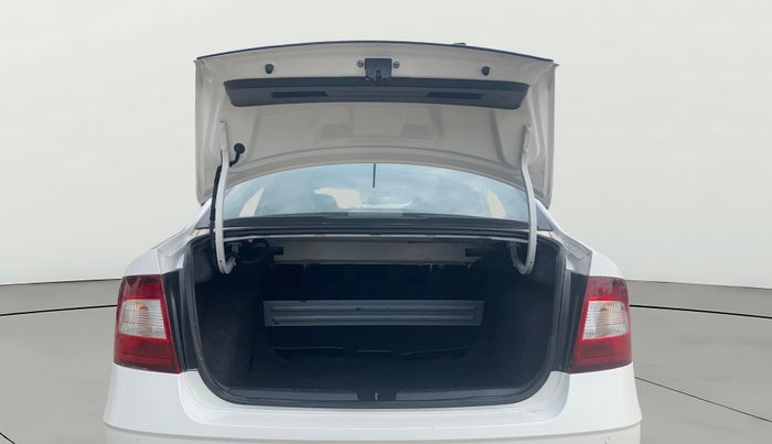 2021 Skoda Rapid 1.0 AMBITION TSI MT, Petrol, Manual, 39,688 km, Boot Door Open