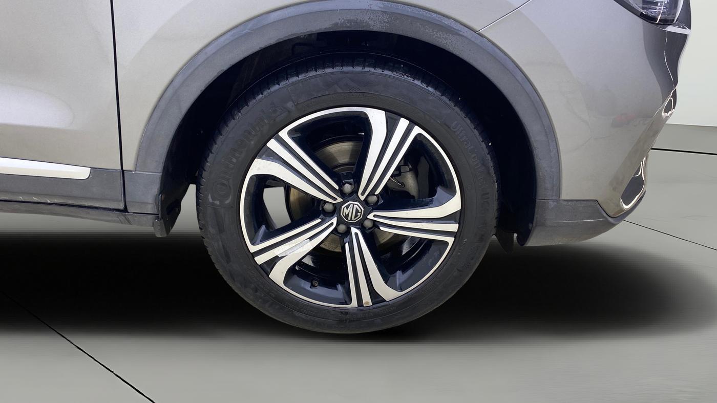 2022 MG ASTOR SHARP 1.5 MT, Petrol, Manual, 36,313 km, Right Front Wheel