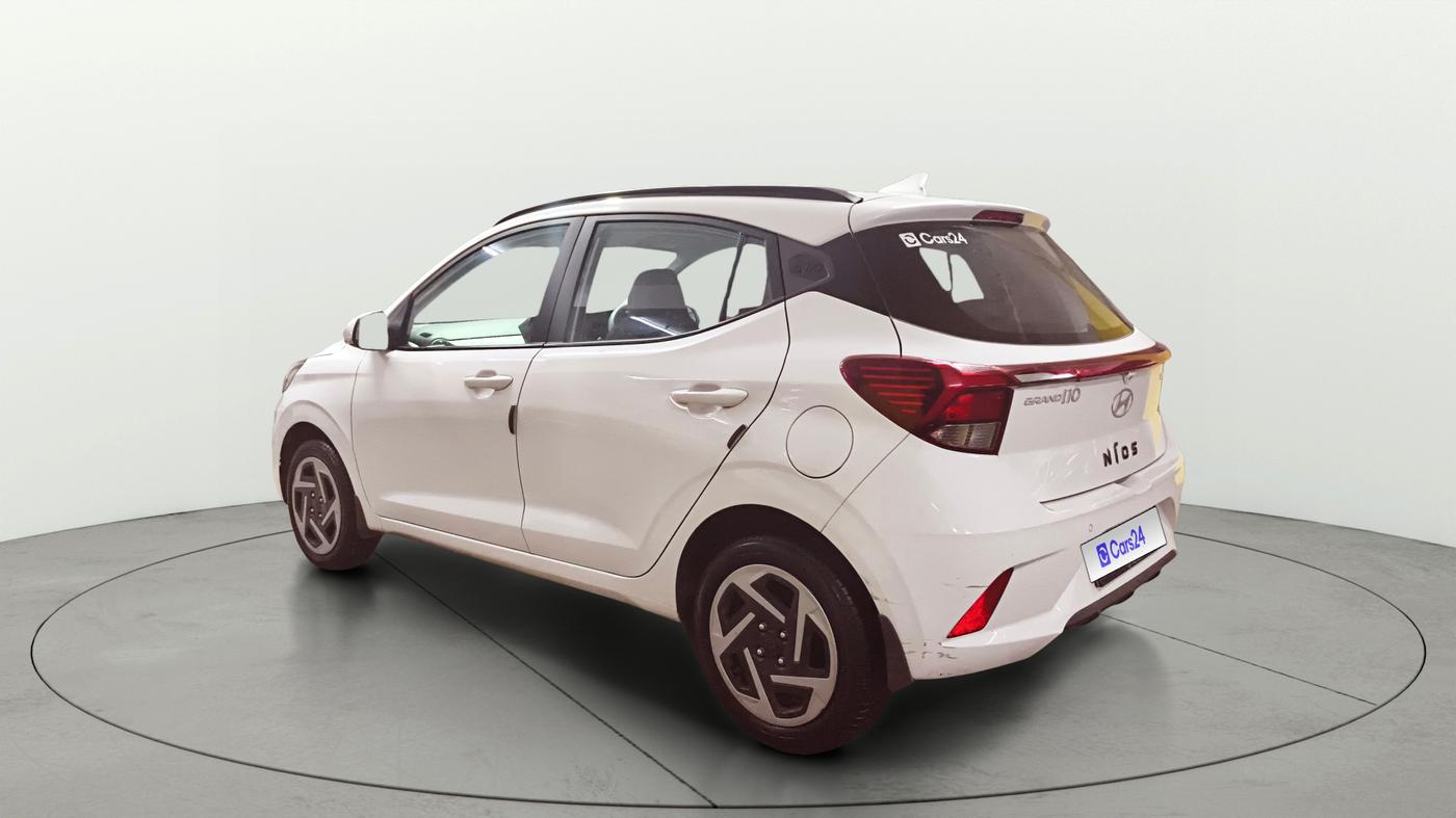 2025 Hyundai GRAND I10 NIOS SPORTZ AMT 1.2 KAPPA VTVT, Petrol, Automatic, 5,223 km, Left Back Diagonal