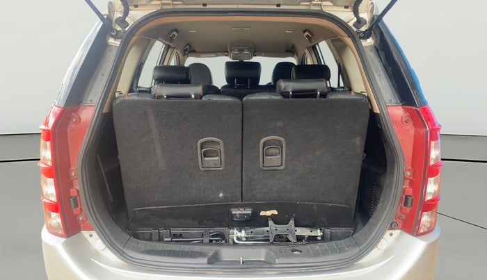 2015 Mahindra XUV500 W6, Diesel, Manual, 1,33,678 km, Boot Open Zoomed View