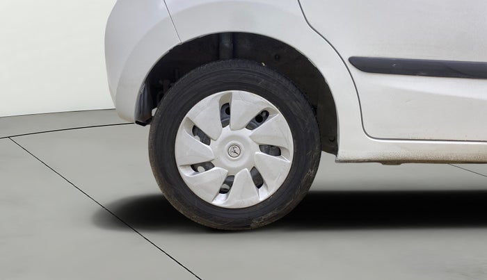 2014 Maruti Celerio VXI CNG, CNG, Manual, 97,471 km, Right Rear Wheel