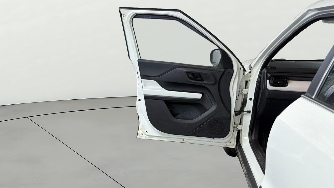 2023 Tata PUNCH PURE MT, Petrol, Manual, 37,653 km, LHS Front Door