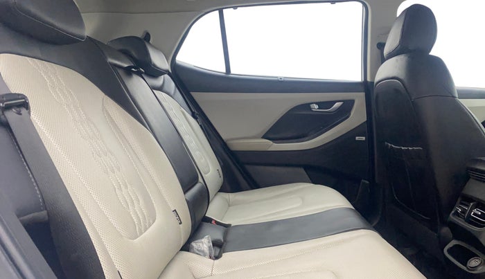 2020 Hyundai Creta SX (O) AT 1.5 DIESEL, Diesel, Automatic, 61,144 km, Right Side Rear Door Cabin