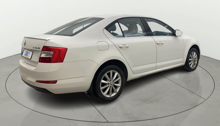 2015 Skoda Octavia ELEGANCE 1.8 TSI AT, Petrol, Automatic, 1,23,529 km, Right Back Diagonal
