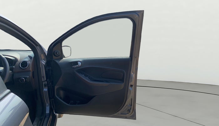 2018 Ford FREESTYLE TITANIUM 1.2 PETROL, Petrol, Manual, 56,895 km, RHS Front Door