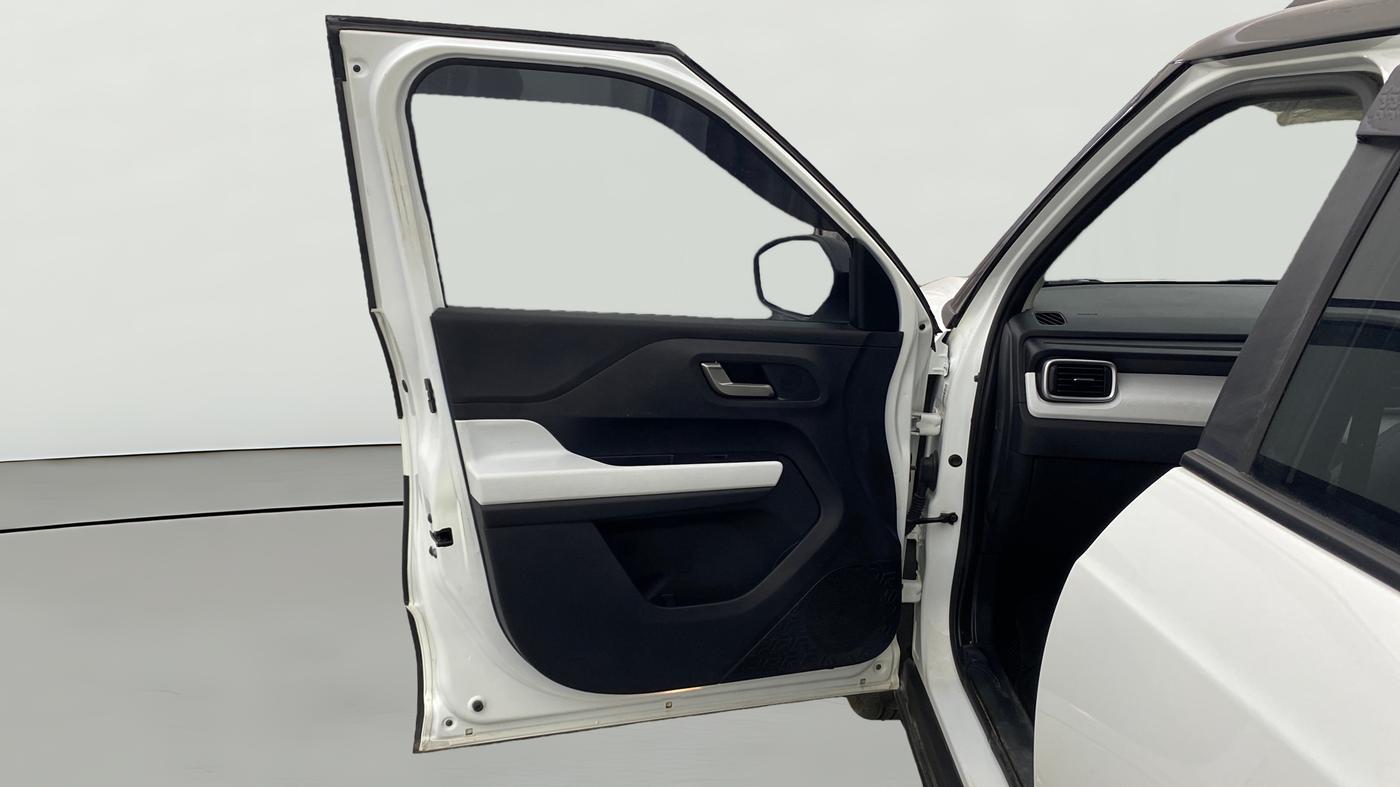 2025 Tata PUNCH Creative Plus, Petrol, Manual, 7,358 km, LHS Front Door