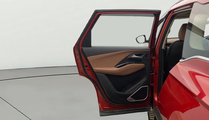 2024 MG HECTOR PLUS SAVVY PRO 1.5 TURBO CVT 6 STR, Petrol, Automatic, 43,507 km, LHS Rear Door