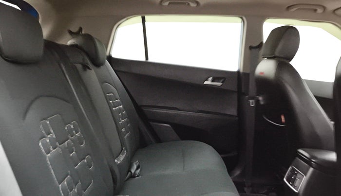 2018 Hyundai Creta SX AT 1.6 DIESEL, Diesel, Automatic, 1,45,370 km, Right Side Rear Door Cabin