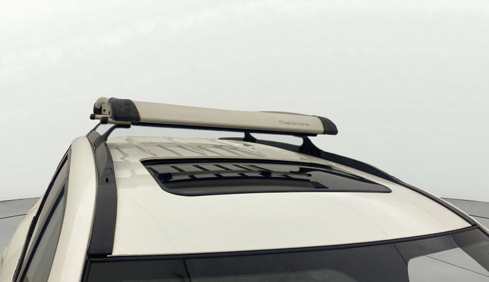 2017 Mahindra XUV500 W9 AT, Diesel, Automatic, 49,973 km, Roof